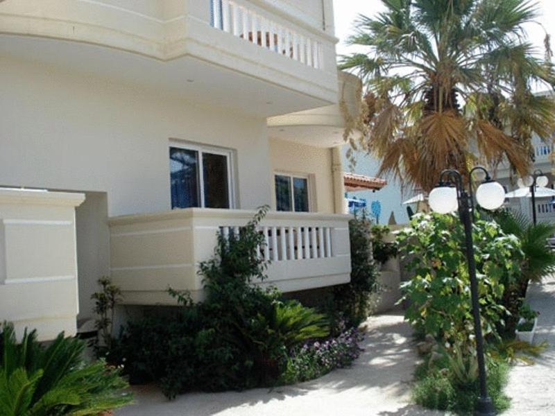 Akatos Hotel Agia Marina  Ngoại thất bức ảnh