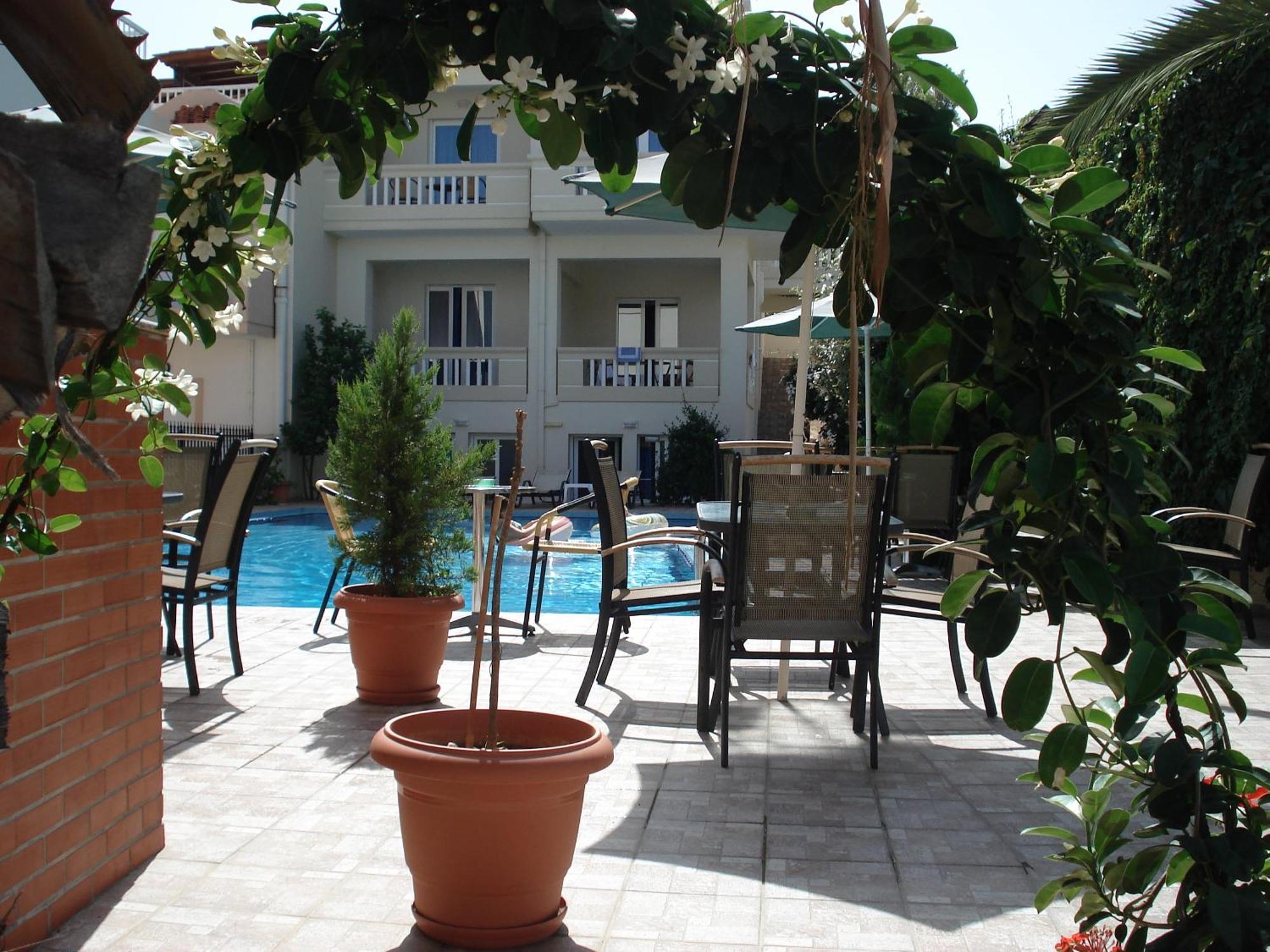 Akatos Hotel Agia Marina  Ngoại thất bức ảnh