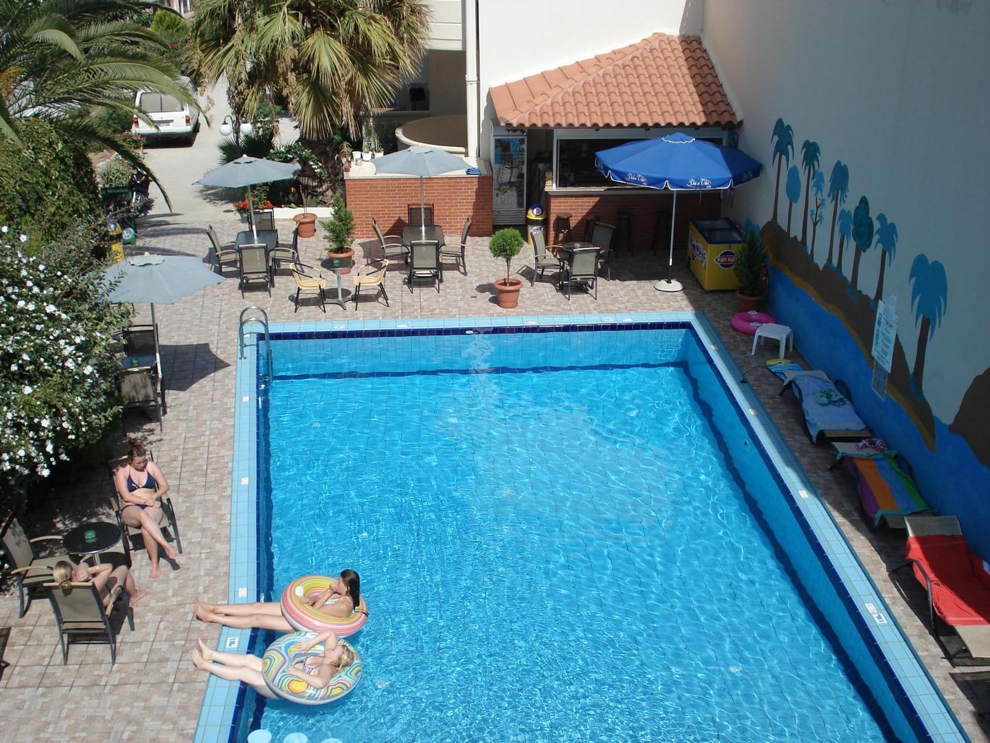 Akatos Hotel Agia Marina  Ngoại thất bức ảnh