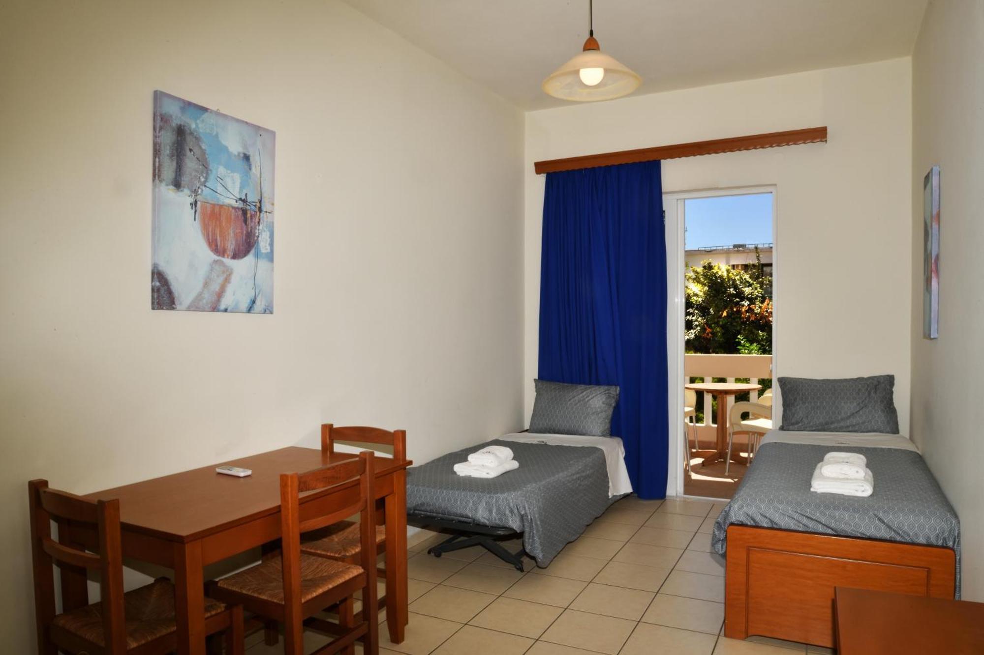 Akatos Hotel Agia Marina  Ngoại thất bức ảnh