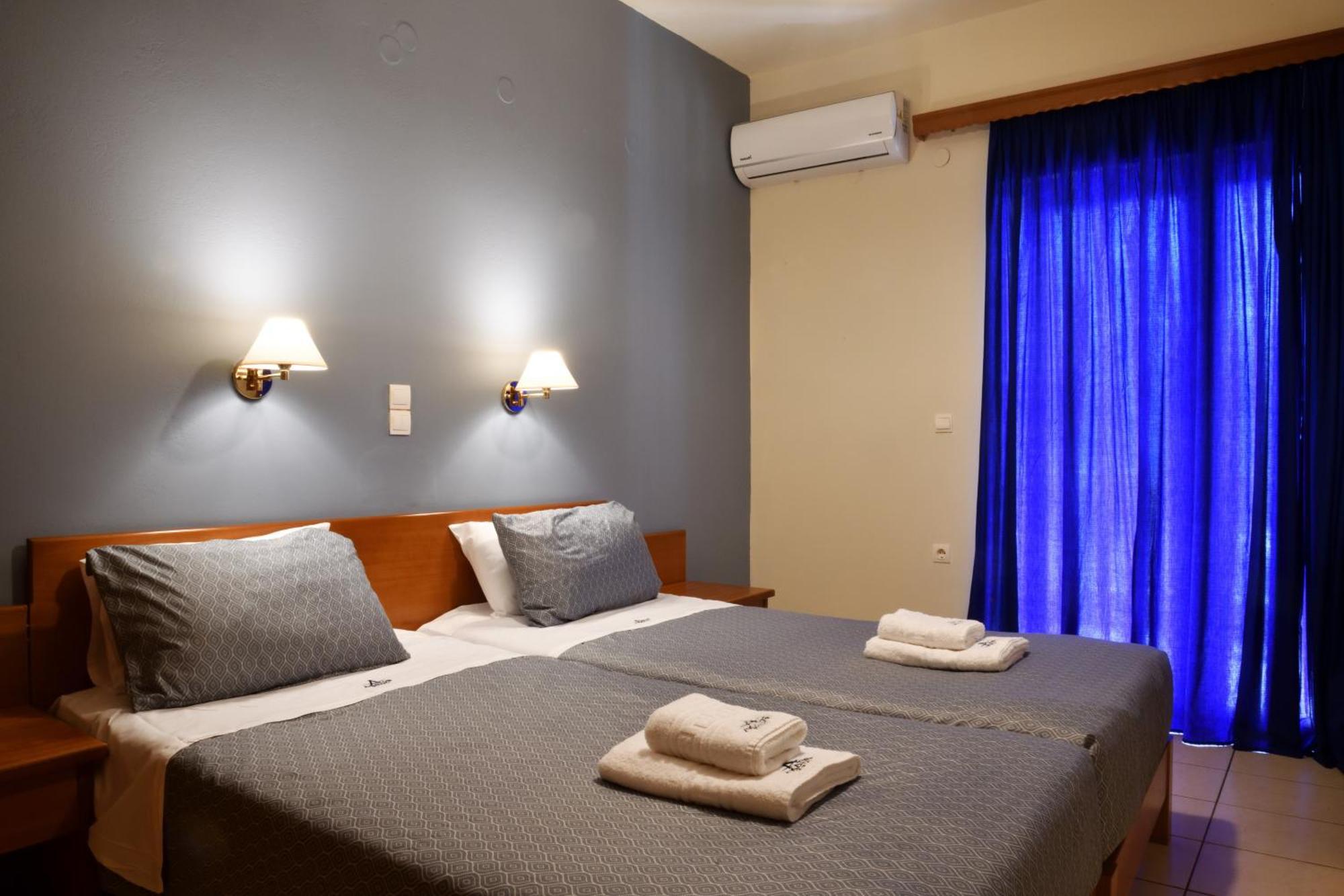 Akatos Hotel Agia Marina  Ngoại thất bức ảnh