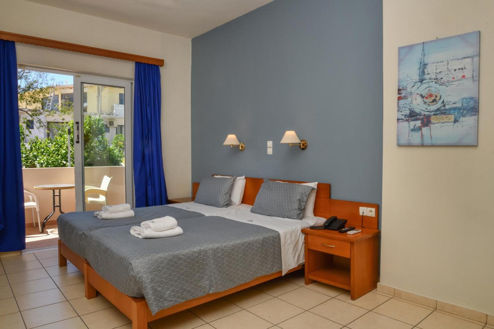 Akatos Hotel Agia Marina  Ngoại thất bức ảnh