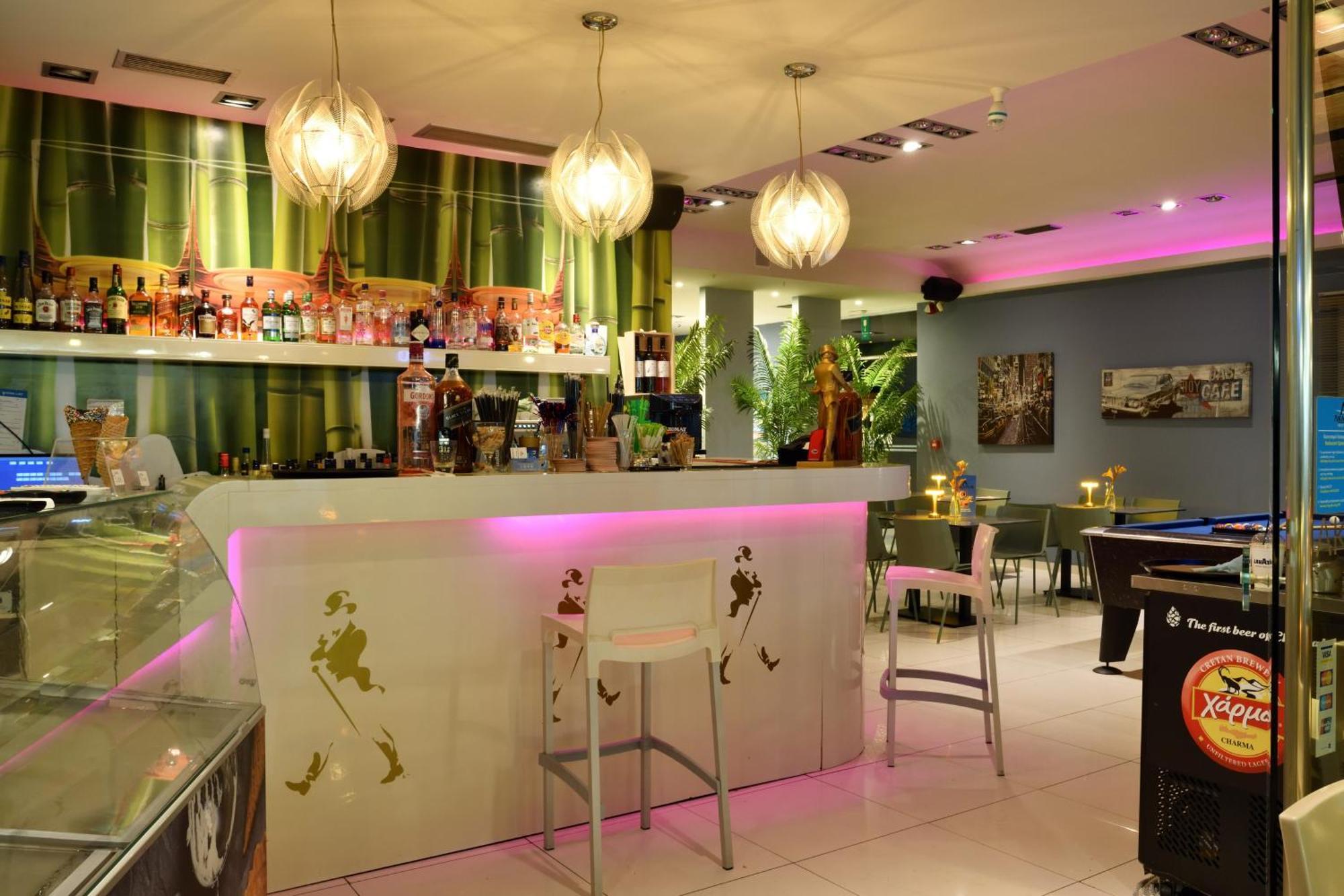 Akatos Hotel Agia Marina  Ngoại thất bức ảnh
