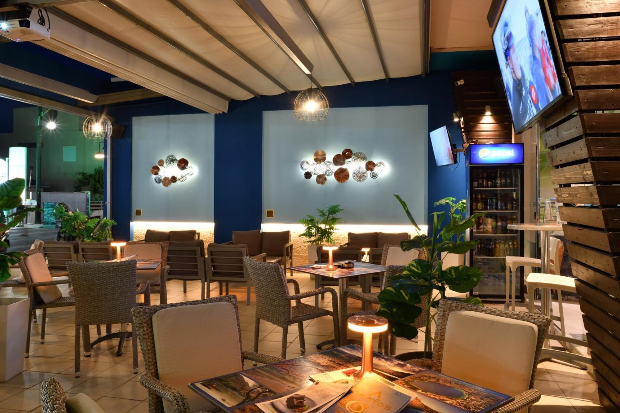 Akatos Hotel Agia Marina  Ngoại thất bức ảnh