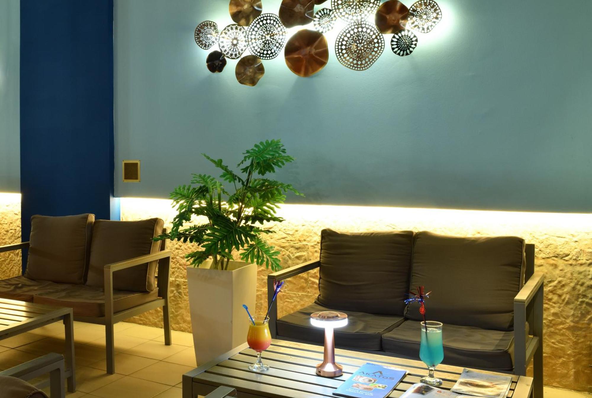 Akatos Hotel Agia Marina  Ngoại thất bức ảnh