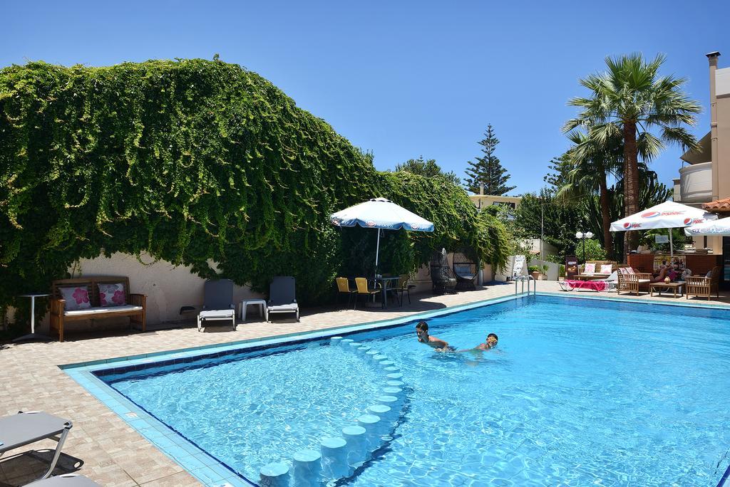 Akatos Hotel Agia Marina  Ngoại thất bức ảnh