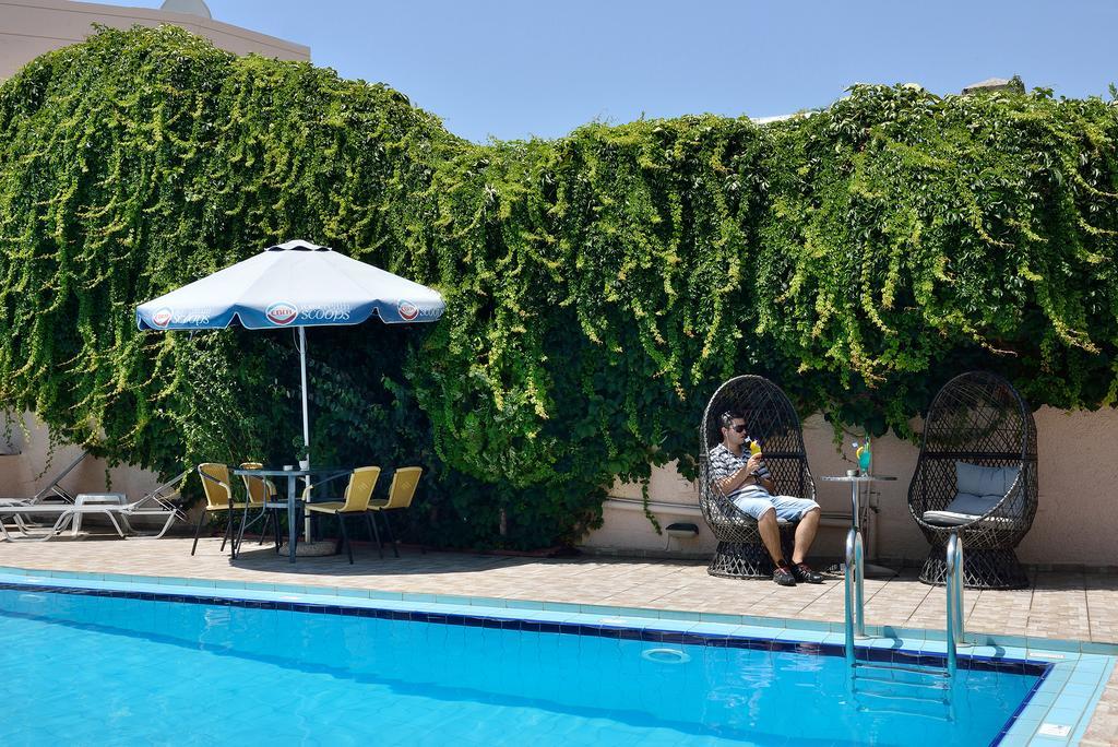 Akatos Hotel Agia Marina  Ngoại thất bức ảnh