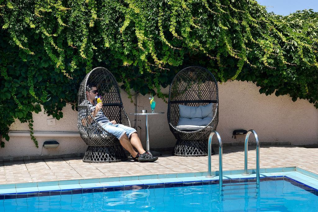 Akatos Hotel Agia Marina  Ngoại thất bức ảnh