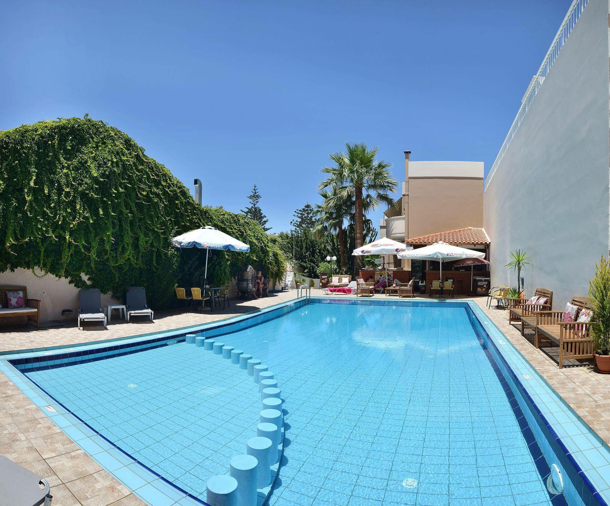 Akatos Hotel Agia Marina  Ngoại thất bức ảnh